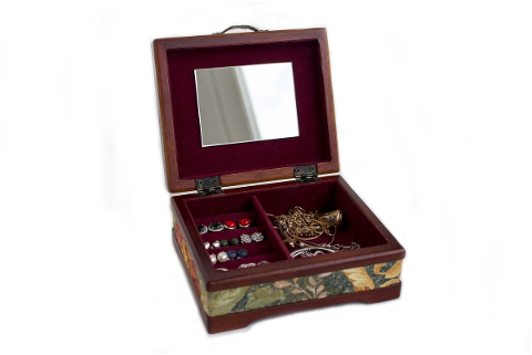 casket-jewelry-richly-gold-4823769