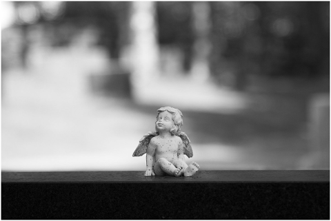 grayscale-cemetery-statue-angel-5107539