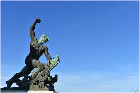 liberty-statue-budapest-hungary-4872848