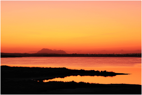 sunset-amazing-laguna-de-la-mata-4370155